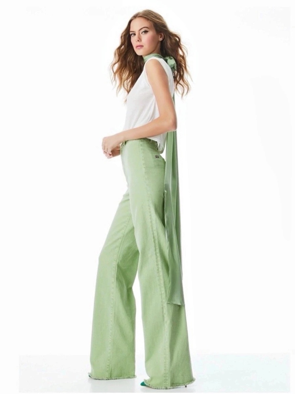 Alice + Olivia Gorgeous coin Pocket Jean Wide Leg Jeans in seafoam